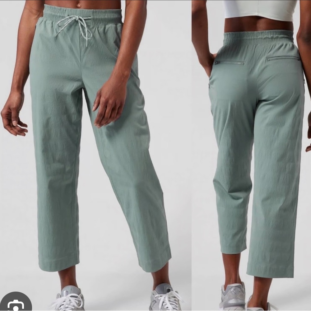 Athleta Trekkie Cropped Pants